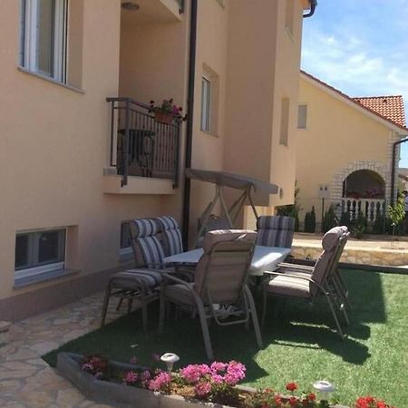Apartments Lipovica Sukošan Екстериор снимка