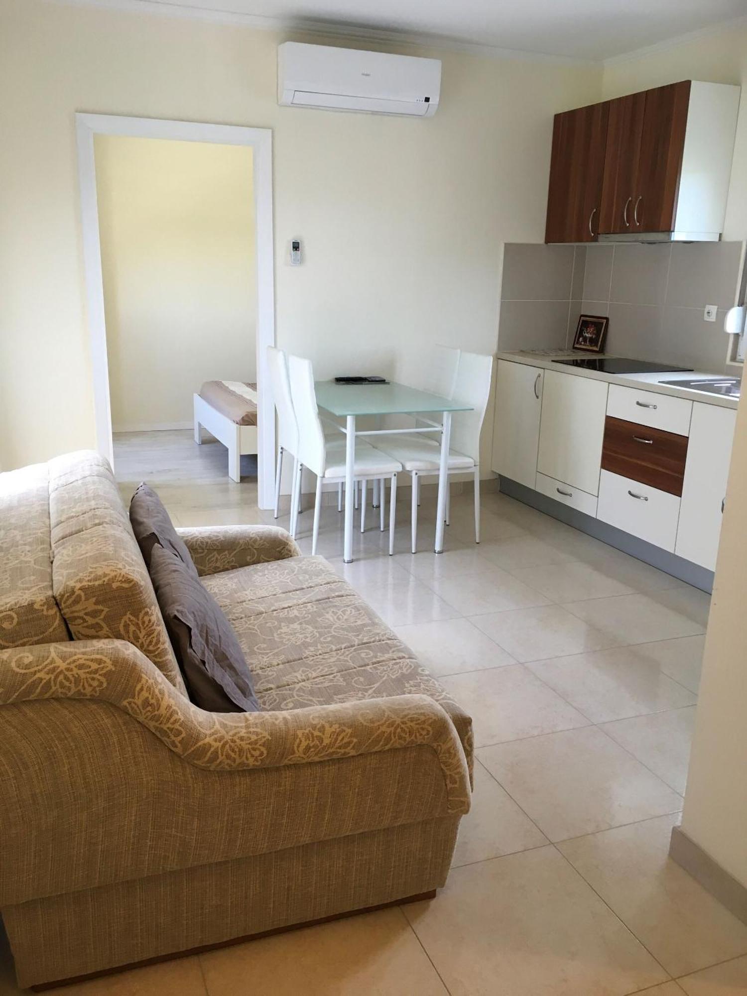 Apartments Lipovica Sukošan Екстериор снимка