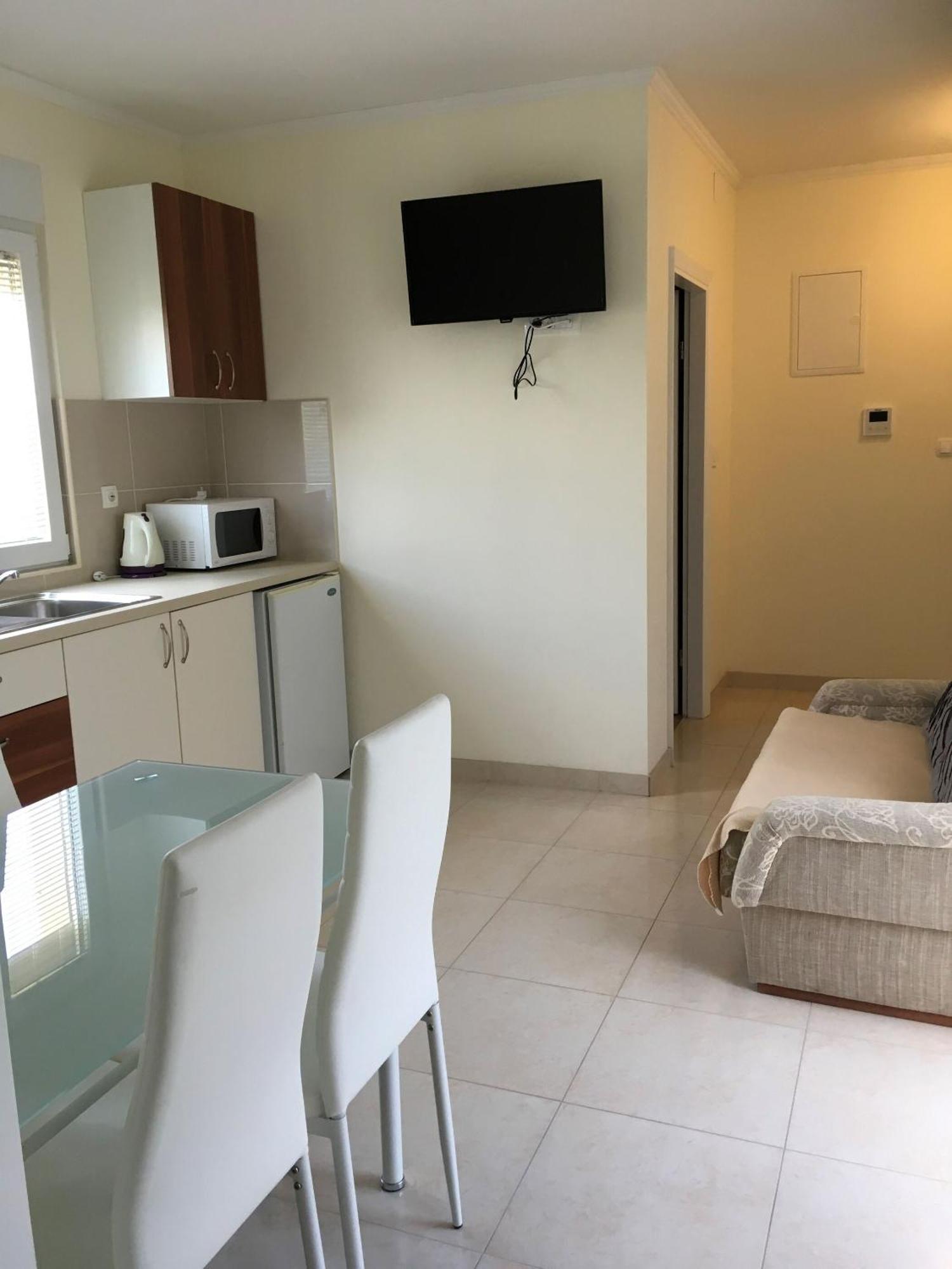 Apartments Lipovica Sukošan Екстериор снимка
