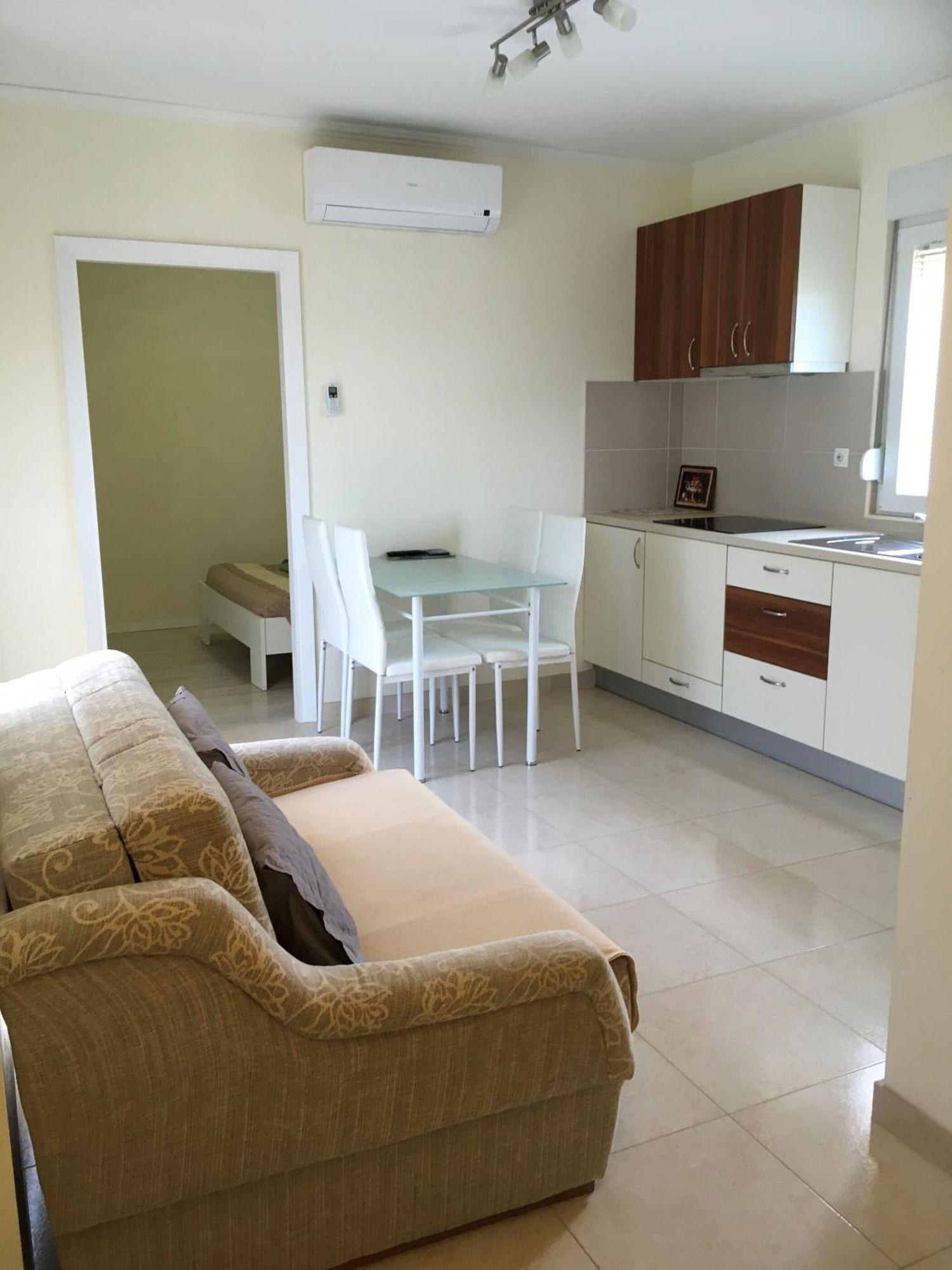 Apartments Lipovica Sukošan Екстериор снимка