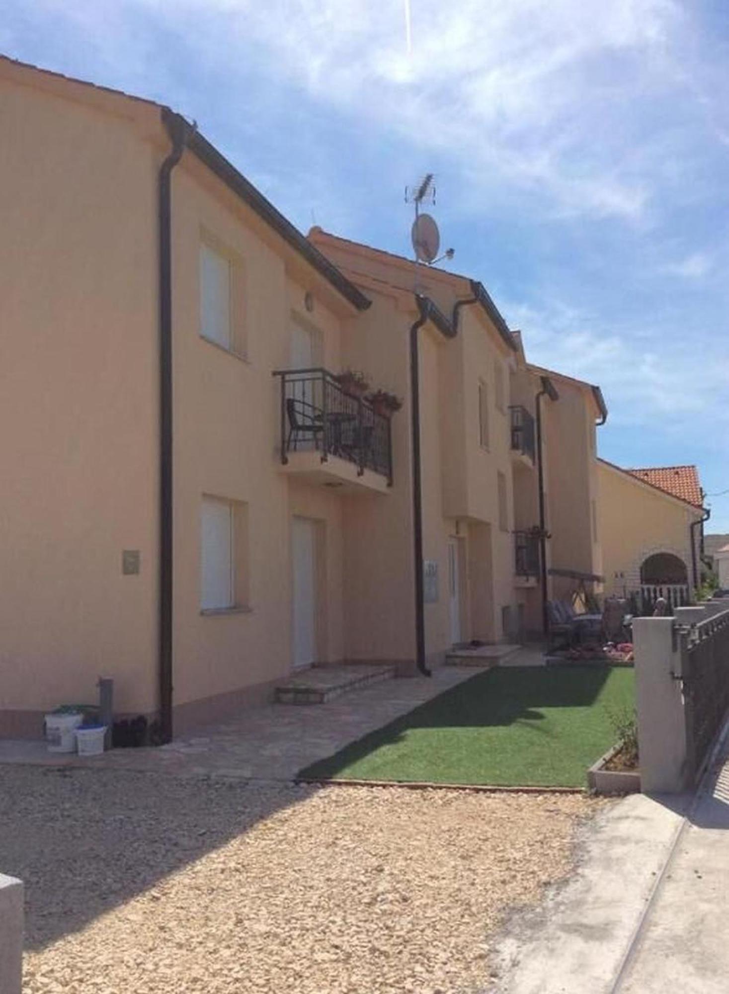 Apartments Lipovica Sukošan Екстериор снимка